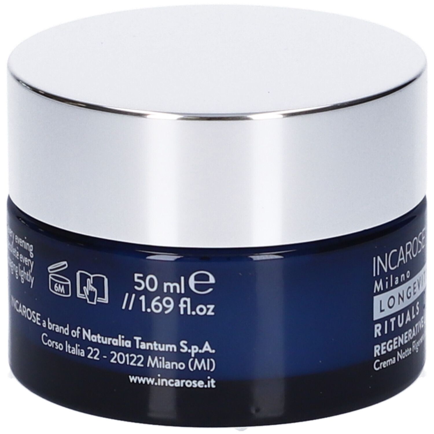 Vaso di crema blu scuro con coperchio argentato. Scritta: INCAROSE Milano, LONGEVITY NIGHT RITUALS. Testo e simboli sul lato. 50 ml.
