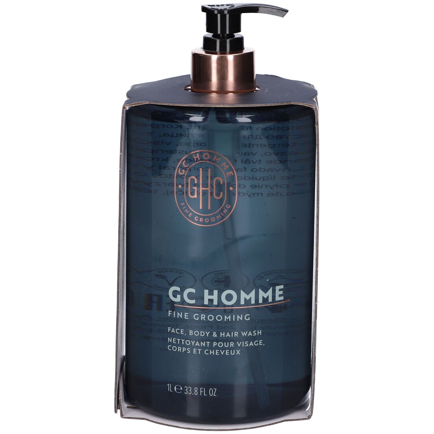 Flacone blu scuro con erogatore nero. Scritta: GC Homme, Fine Grooming, 3 in 1. 1L/33.8 fl oz.