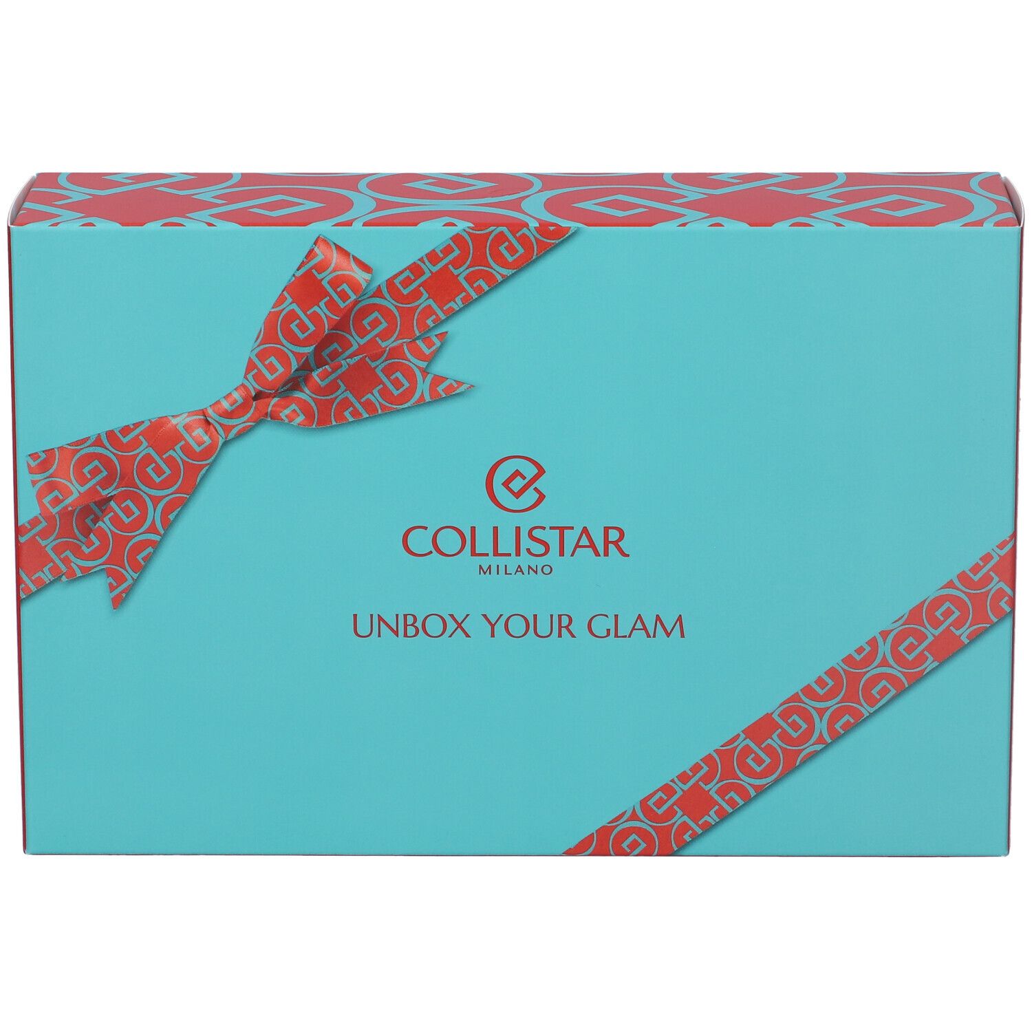 Scatola regalo turchese con fiocco rosso. Scritta: COLLISTAR MILANO, UNBOX YOUR GLAM.