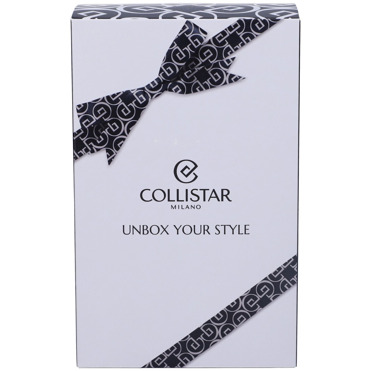 Confezione regalo con fiocco. Scritta: Collistar Milano, Unbox Your Style.