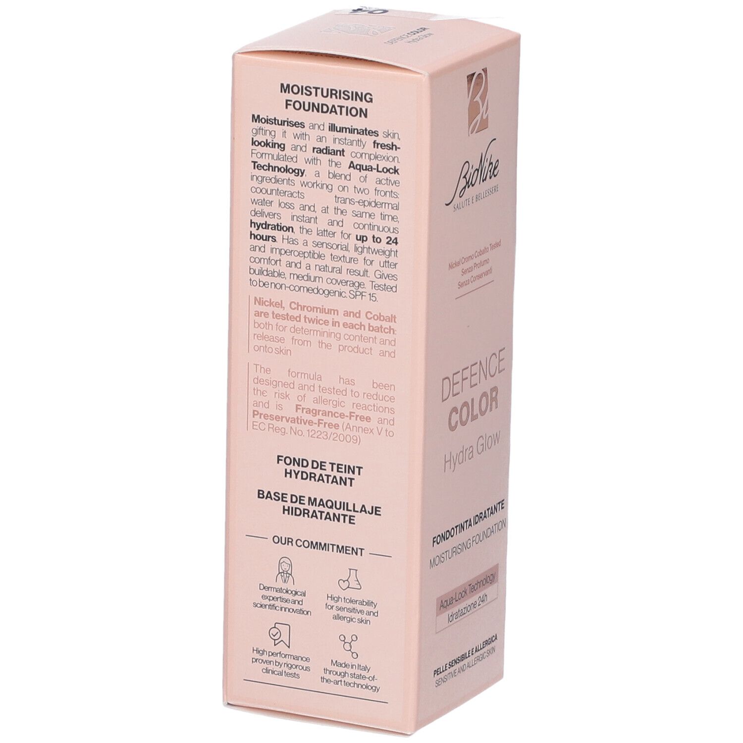 Confezione rosa con testo. Contiene testo: Moisturising Foundation, Aqua-Lock Technology, Nickel, Chrom, Cobalt tested, Fragrance-Free.