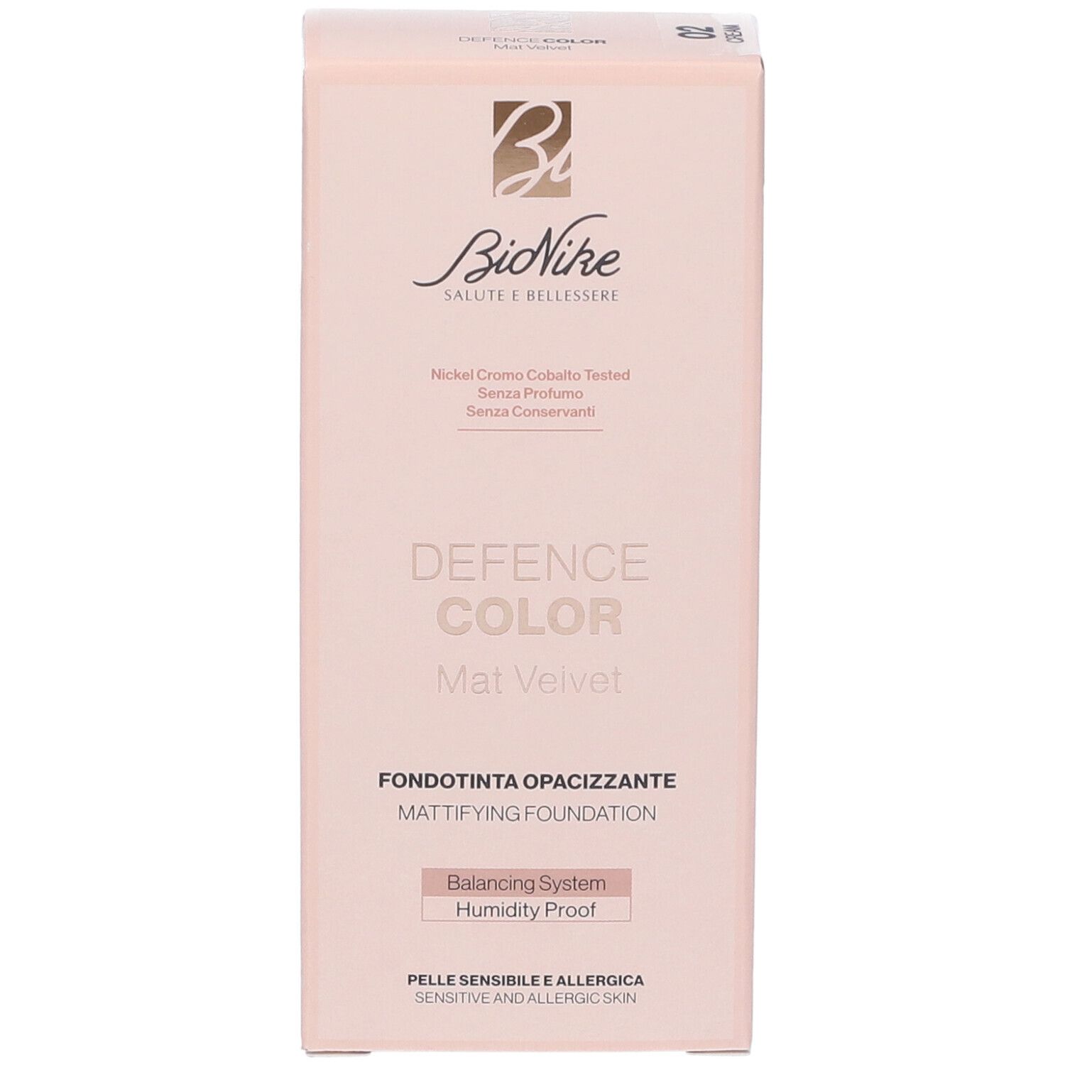 Bionike Defence Color Mat Velvet Fondotinta Opacizzante. Confezione rosa. Marchio e nome del prodotto.