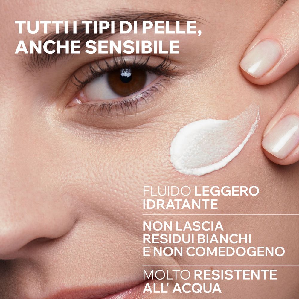 Texture leggera e idratante, assorbe rapidamente, senza residui bianchi.