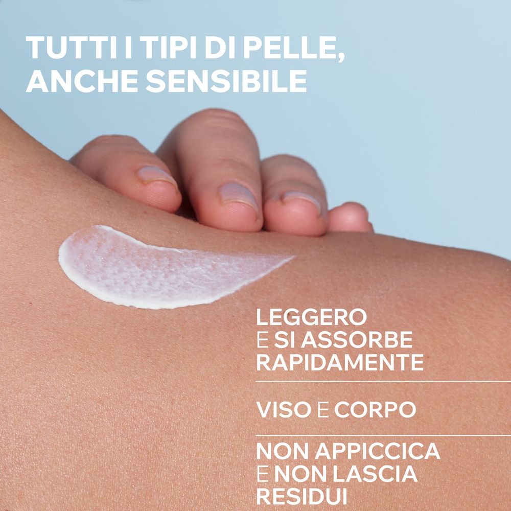 Spray Uriage Bariesun SPF50+: texture leggera, assorbe rapidamente, viso e corpo.