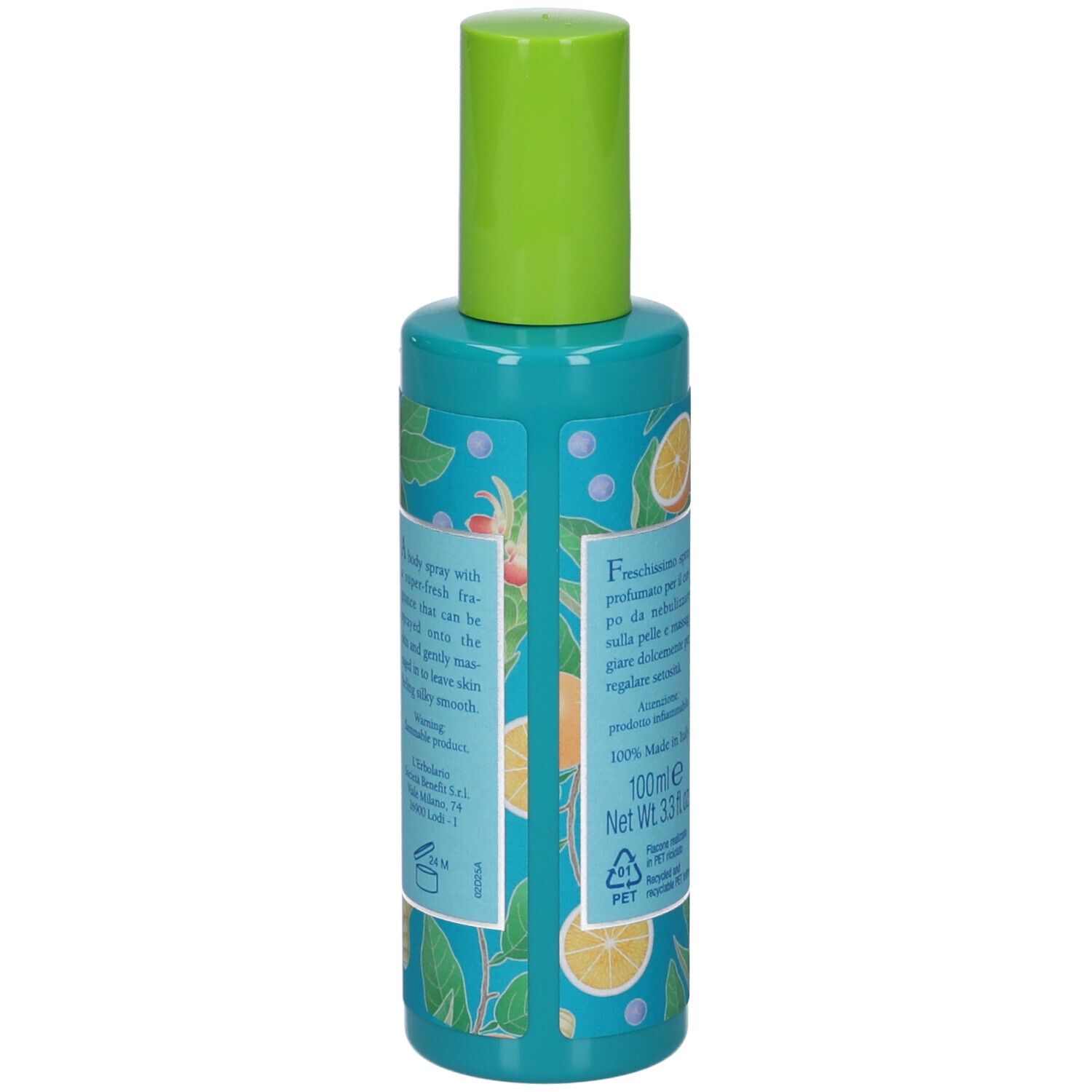 Flacone spray turchese con tappo verde. Testo e scritta. Illustrazioni di arance, foglie e bacche.