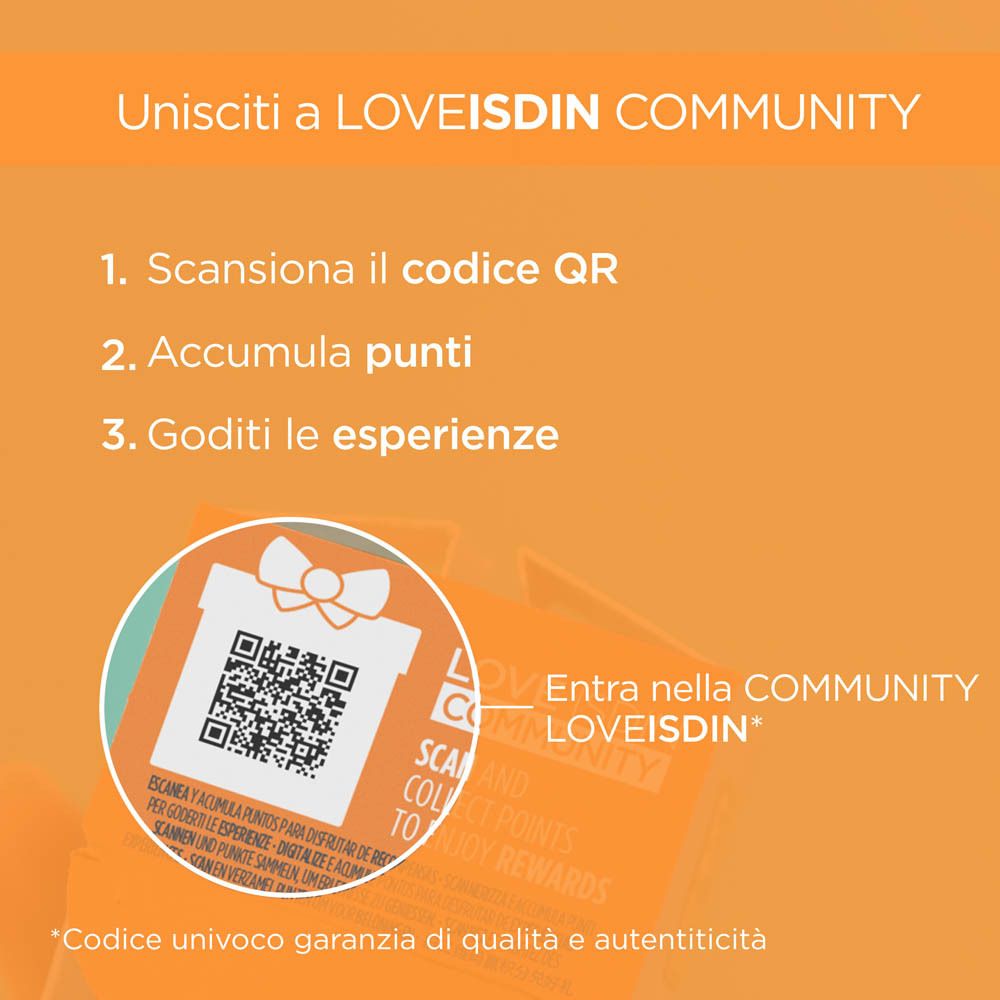 Codice QR e testo su sfondo arancione. Invito a partecipare alla COMMUNITY LOVEISDIN.