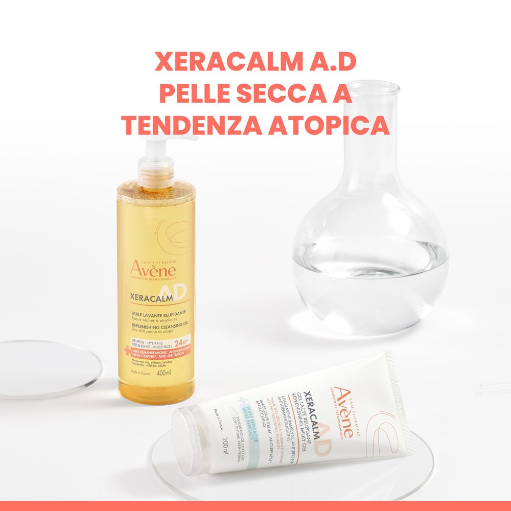Gel latte relipidante Avène XeraCalm A.D. in flacone con dispenser.