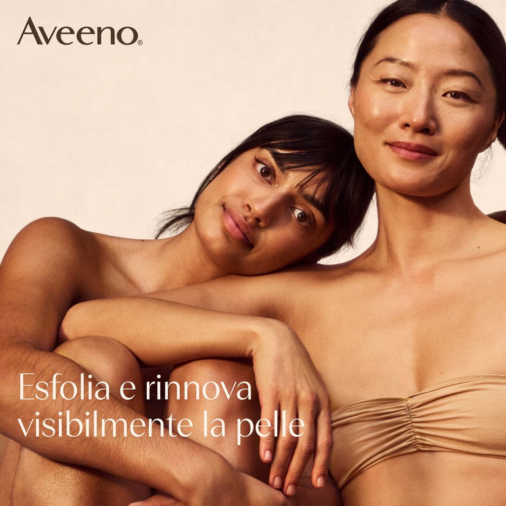 Due donne di etnie diverse che si appoggiano l'una all'altra. Testo: Esfolia e rinnova visibilmente la pelle.