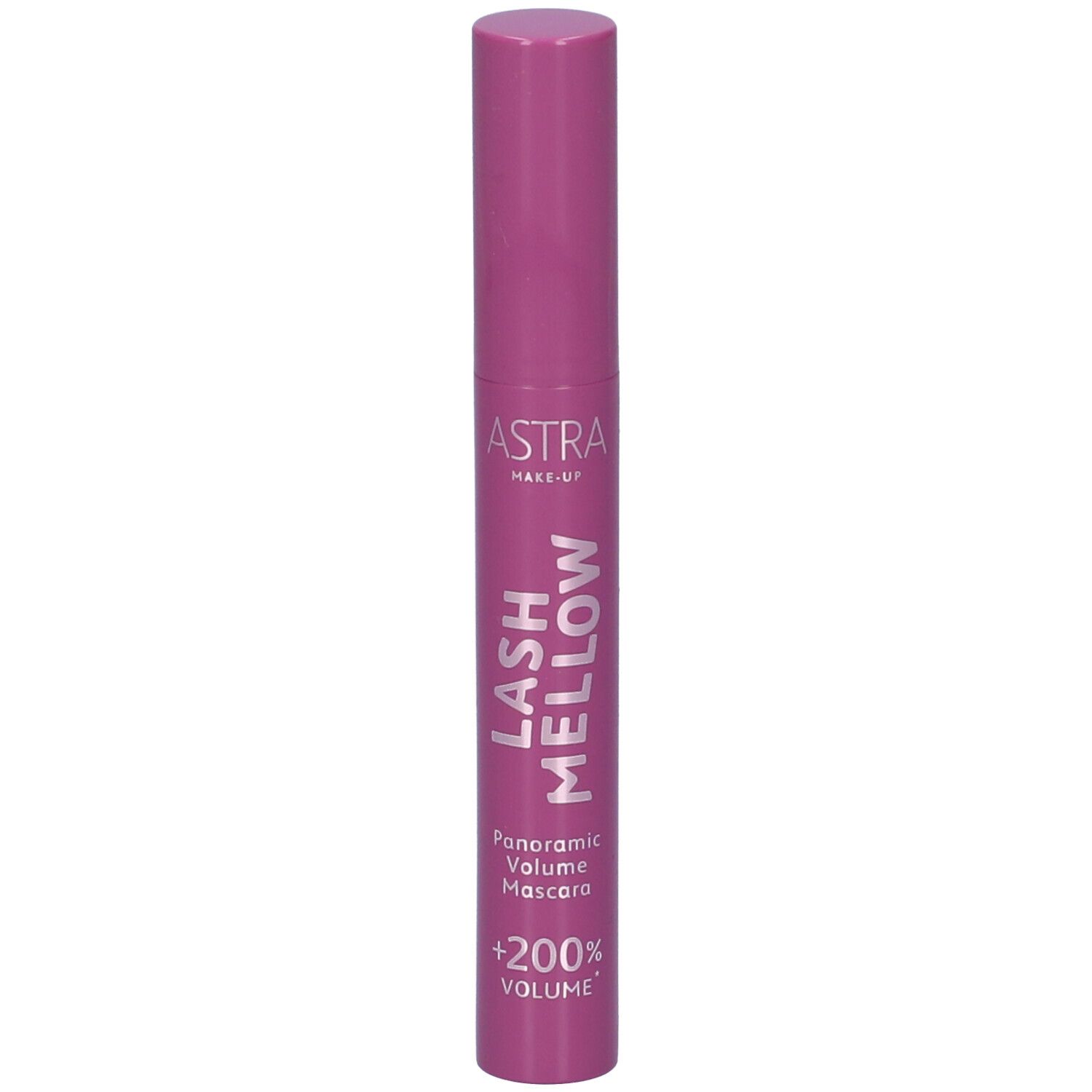 Tubo di mascara viola. Testo: ASTRA MAKE-UP, LASH MELLOW, Panoramic Volume Mascara, +200% VOLUME. Sfondo bianco.