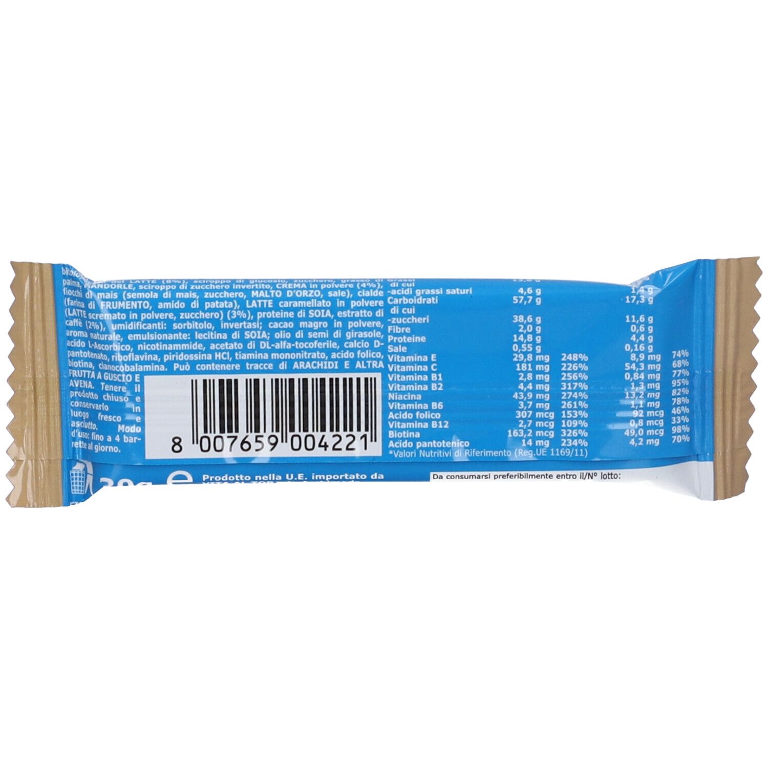 Retro della confezione della barretta. Contiene testo, codice a barre e informazioni nutrizionali. Colore principale: blu.