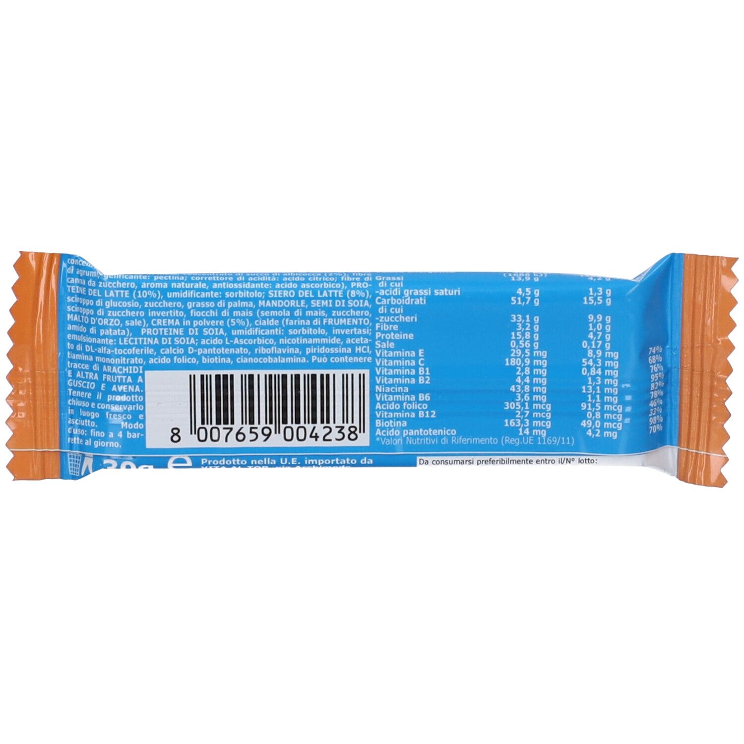 Retro della confezione della barretta. Testo blu su sfondo bianco. Contiene informazioni nutrizionali e codice a barre. Testo: "30g".