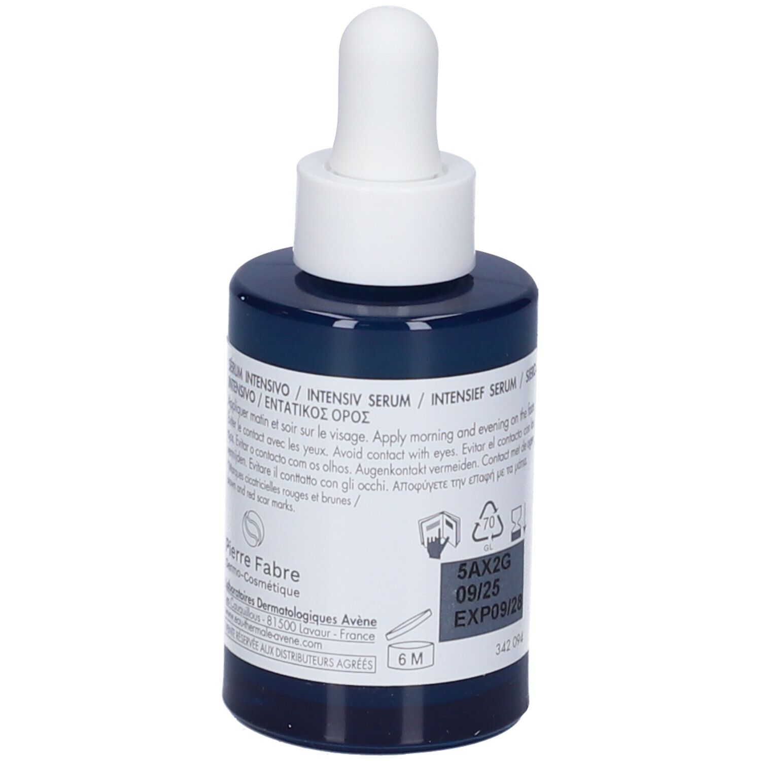 Flacone blu scuro con applicatore bianco. Retro con testo. Produttore: Pierre Fabre. Scadenza: 09/25, EXP09/28.