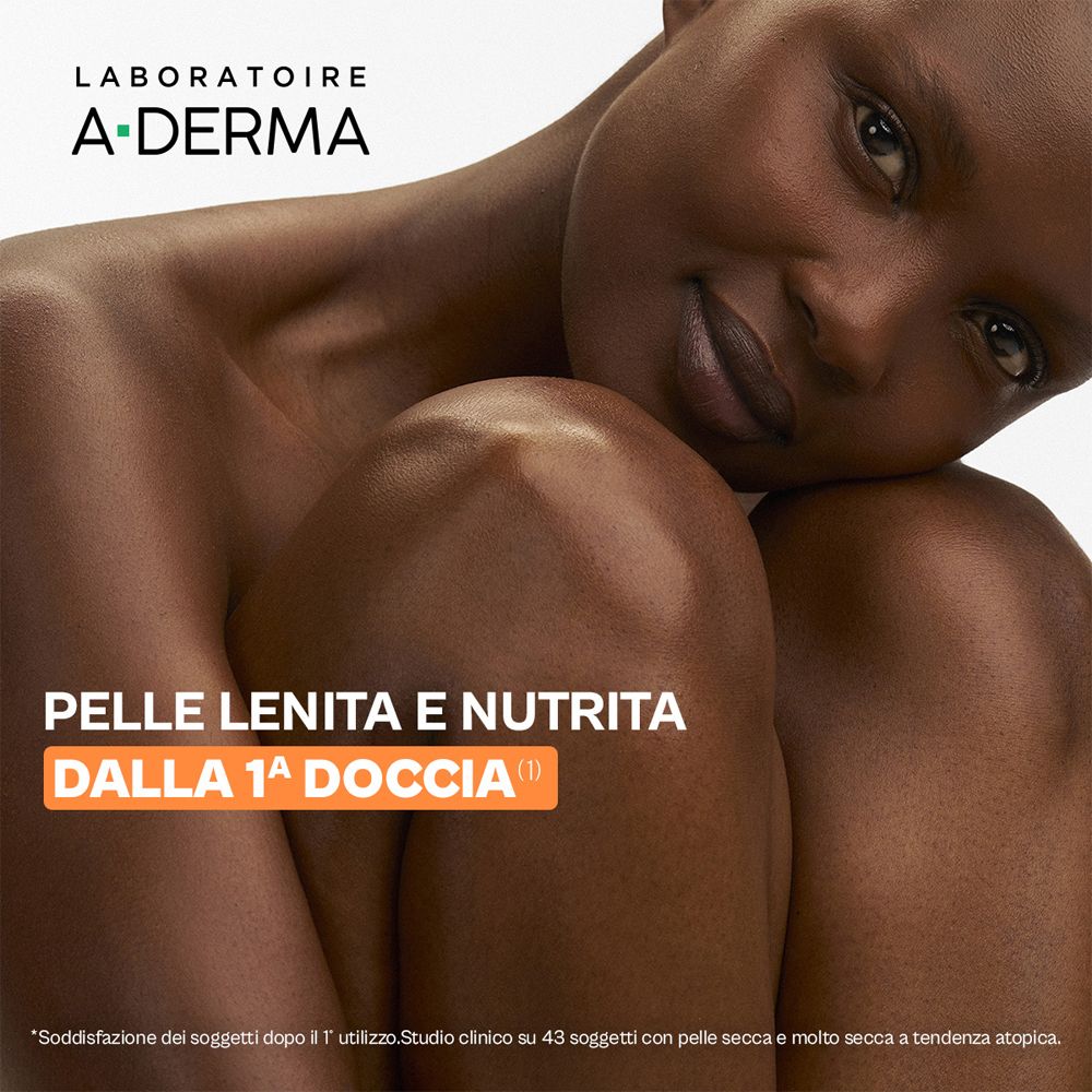 Donna che si abbraccia. Testo: Pelle Lenita e Nutrita dalla 1a Doccia. Logo A-Derma. Sfondo bianco.