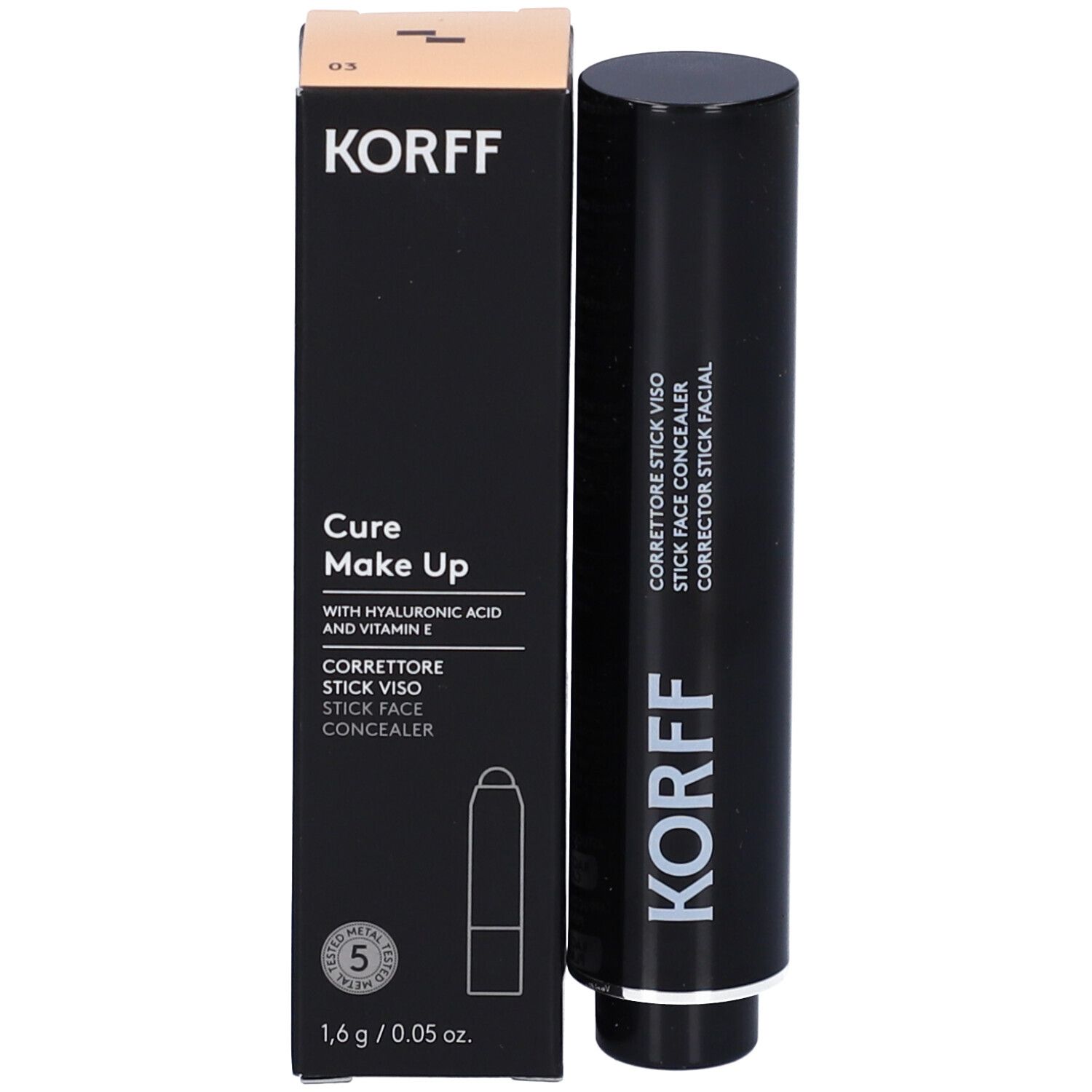 Stick correttore KORFF in astuccio nero con confezione nera. Contiene acido ialuronico e vitamina E.