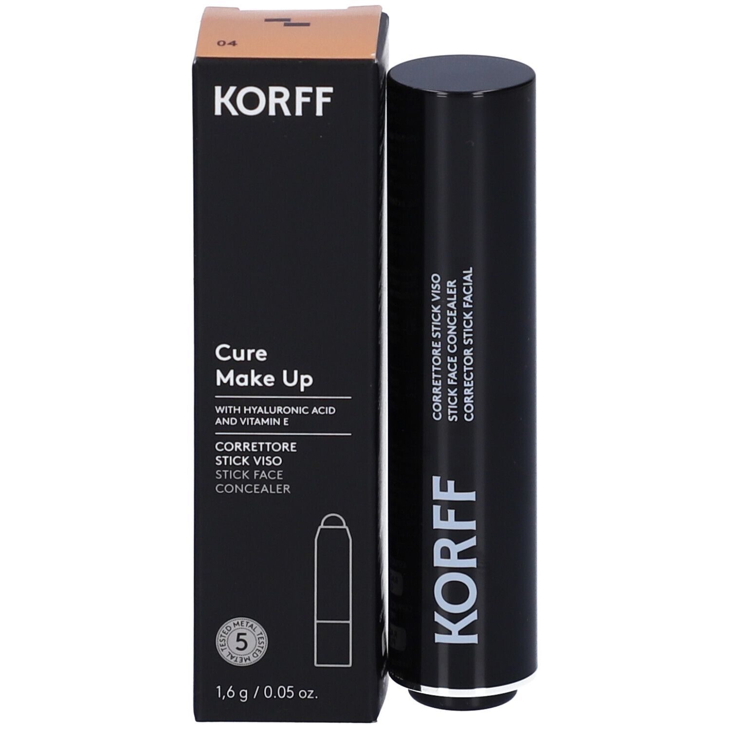 Correttore Korff Cure Make Up con confezione. Scritta: 04. Prodotto e confezione neri e beige.