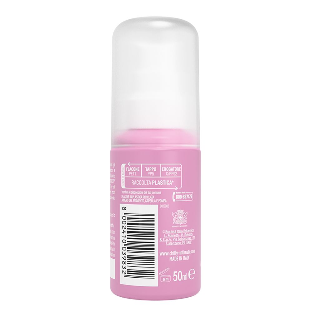 Retro del flacone rosa con tappo bianco. Codice a barre, informazioni sulla produzione e riciclo.