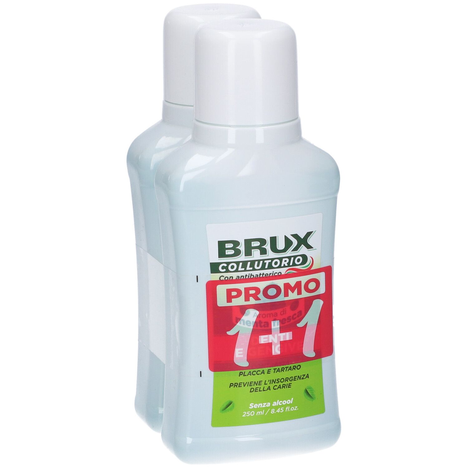 Due bottiglie di Brux Collutorio. Flaconi bianchi con tappi bianchi. Adesivo promozionale rosso con testo. Etichette verdi e bianche.