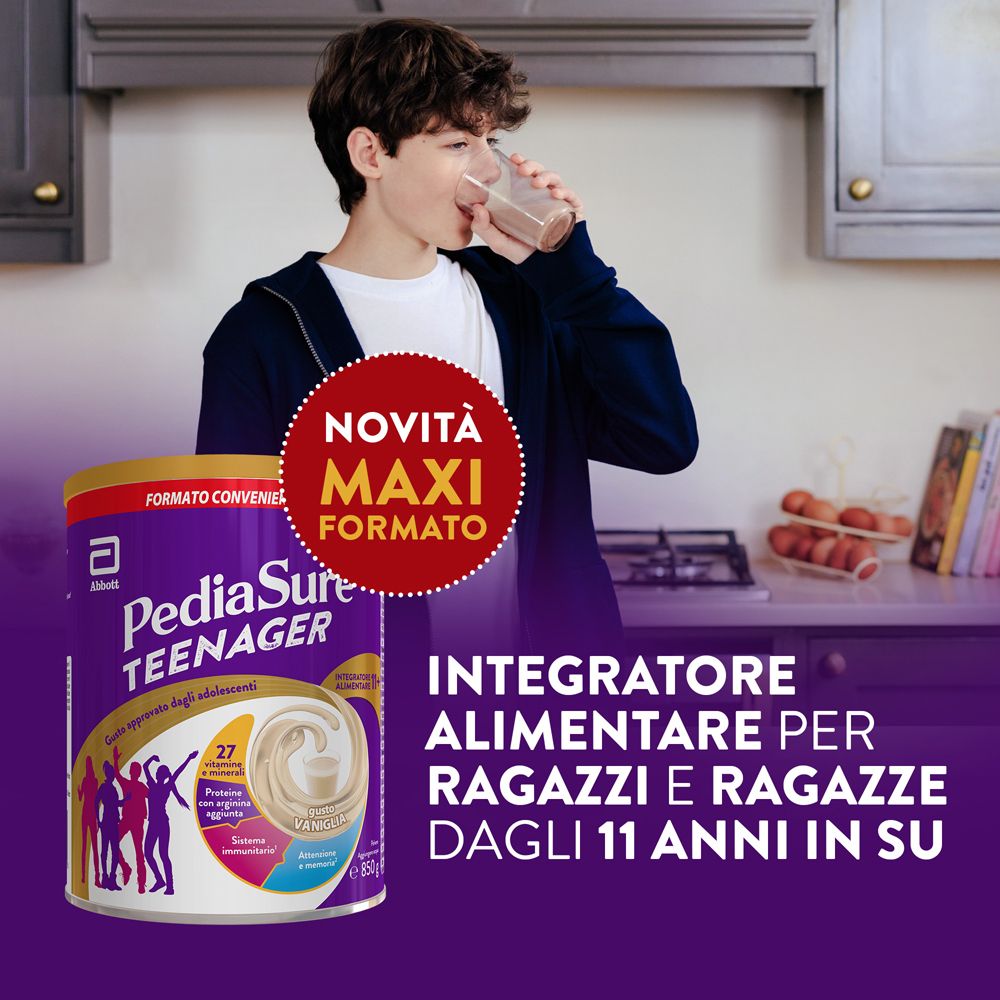 Lattina PediaSure Teenager, adesivo 'MAXI FORMATO'. Ragazzo che beve da un bicchiere.