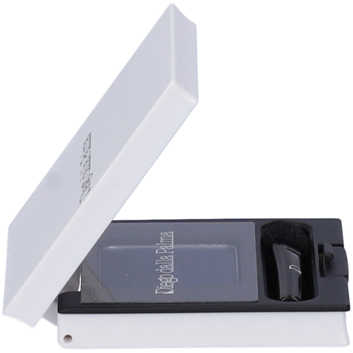 Contenitore bianco con ombretto blu. Marchio: Diego dalla Palma. Applicatore e spugnetta neri.