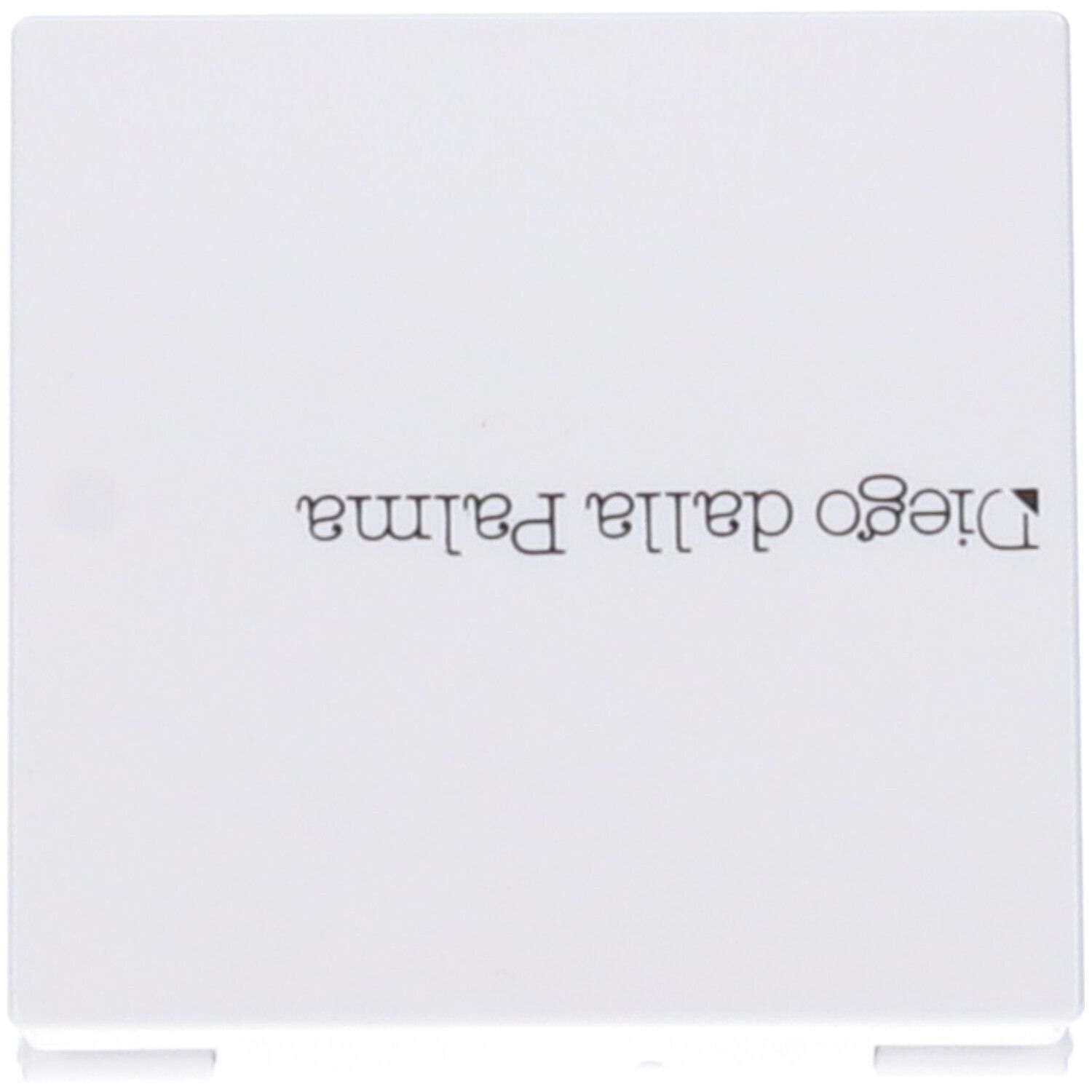 Contenitore bianco con marchio Diego dalla Palma. Scritta.