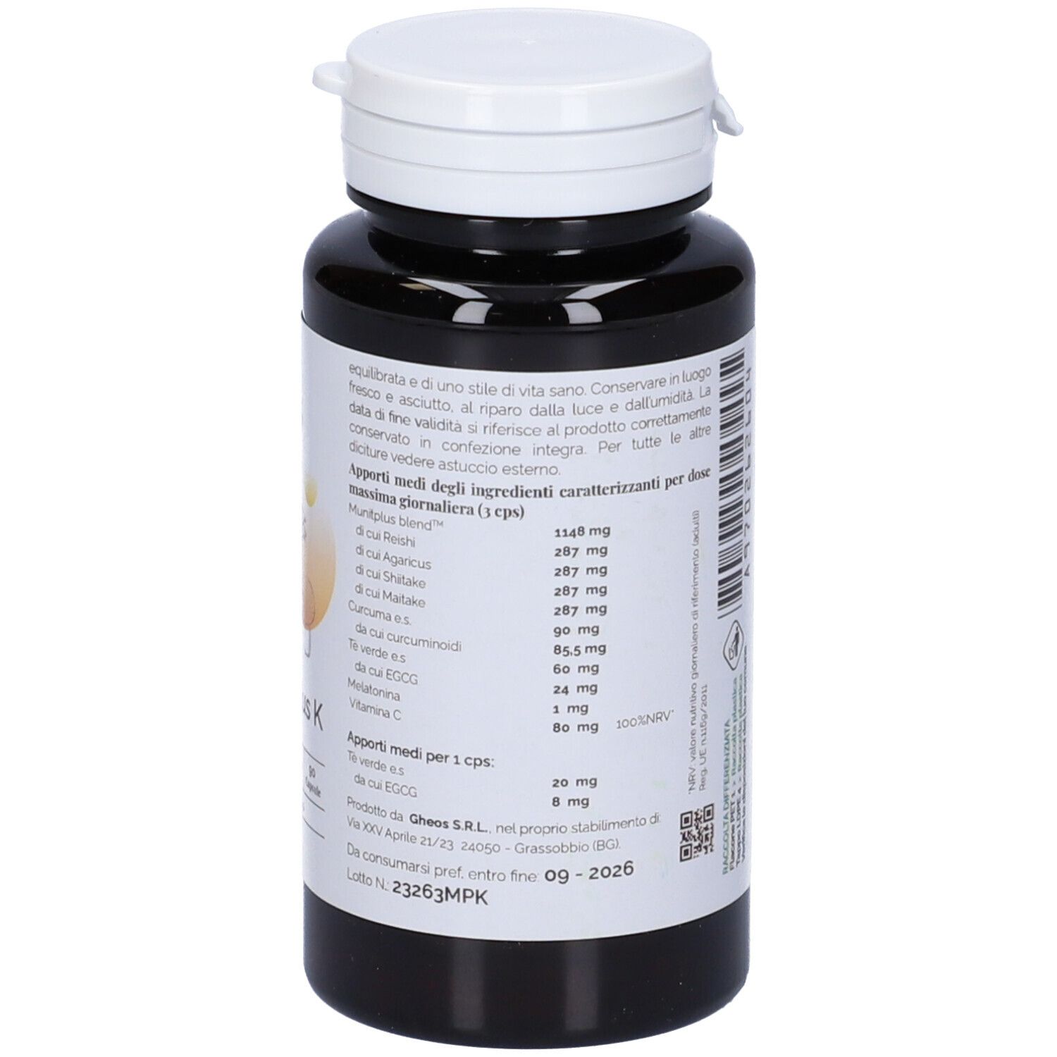 Flacone marrone con tappo bianco. Etichetta con informazioni ingredienti e scadenza.