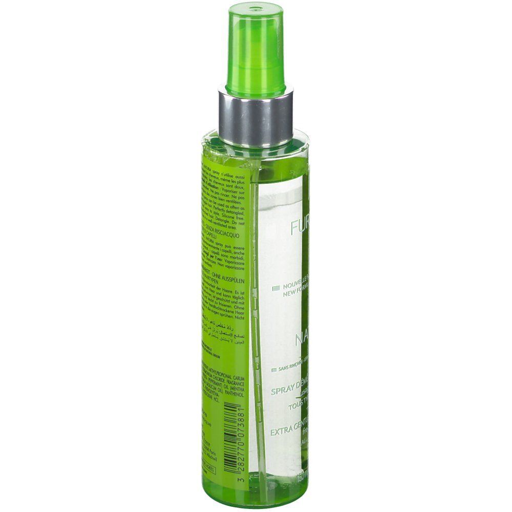 Vista posteriore del flacone spray verde. Testo in diverse lingue. Sfondo verde, liquido trasparente.