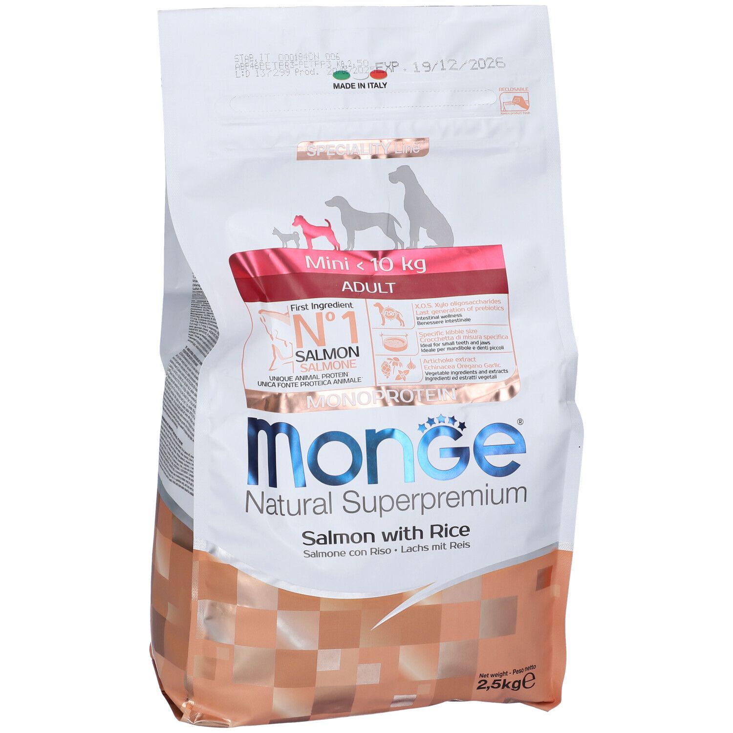 Sacchetto di cibo per cani Monge. Bianco, con accenti rossi e marroni. Testo: Monge Natural Superpremium, Salmone con riso. 2,5 kg.
