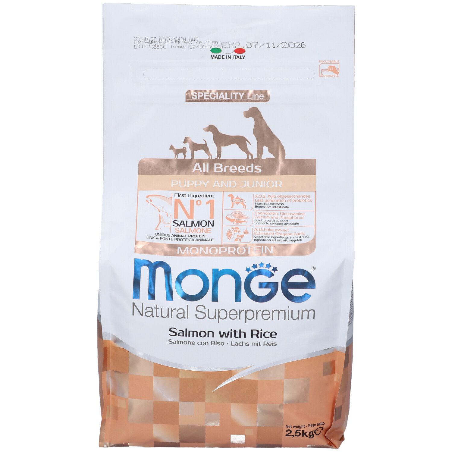 Sacchetto di cibo per cani Monge. Scritto: All Breeds Puppy & Junior, Salmone con riso. 2,5 kg. Immagine di cani.