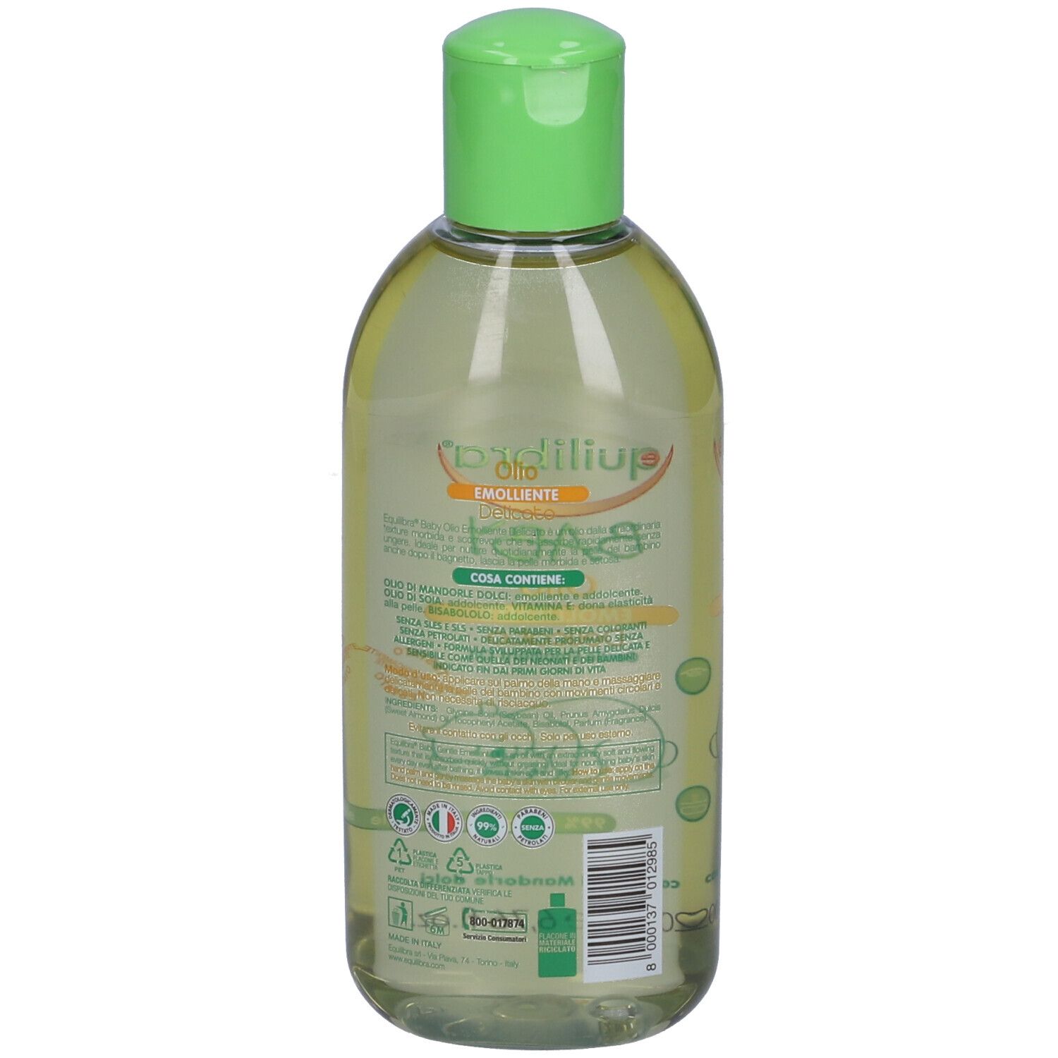 Retro di un flacone trasparente con tappo verde. Informazioni testuali e loghi. Contiene informazioni sugli ingredienti e certificazioni.