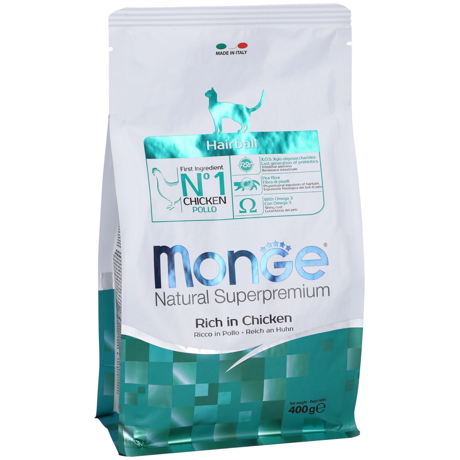Sacchetto di cibo per gatti. Scritto: Monge Natural Superpremium, Hairball, Rich in Chicken. 400g.