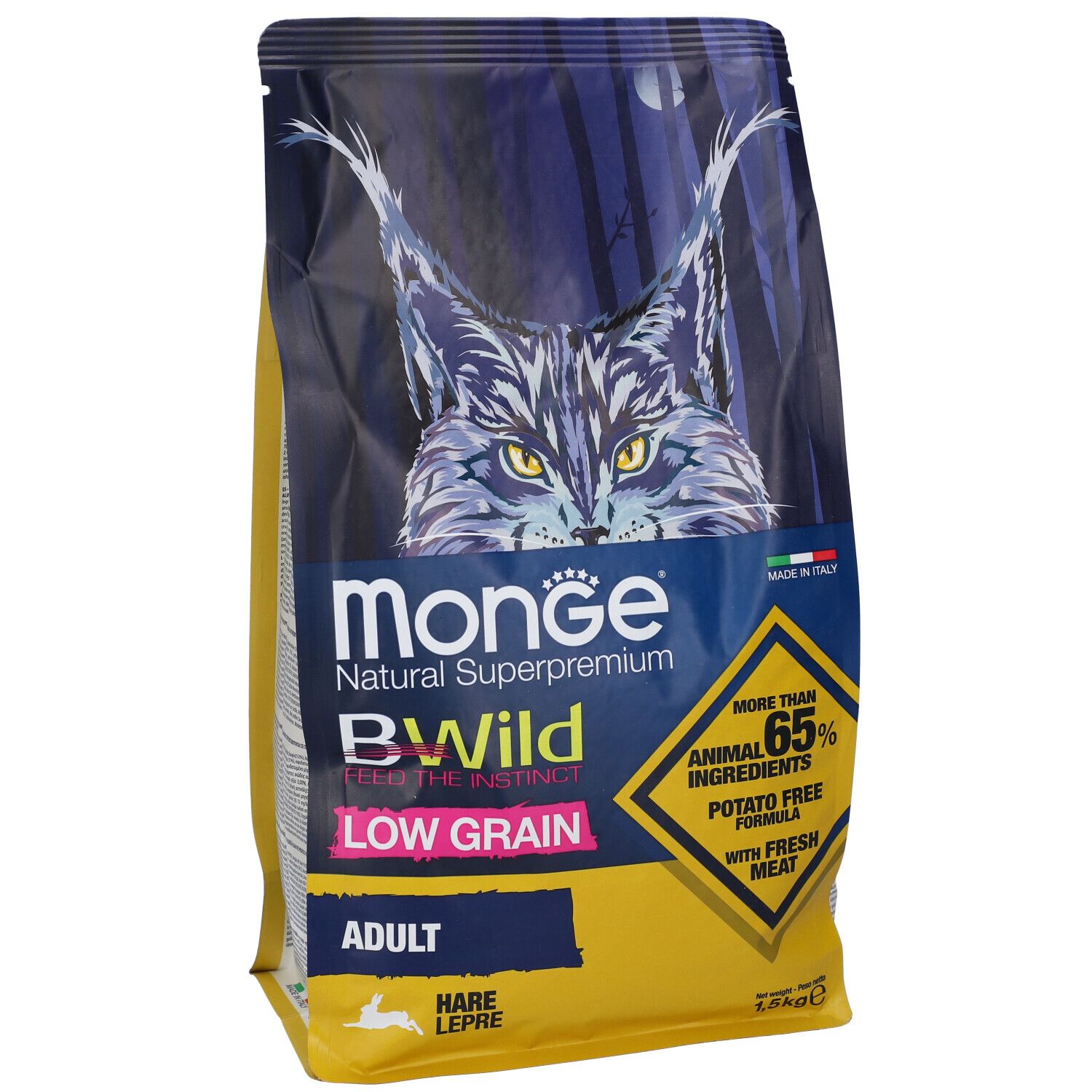 Sacchetto di cibo per gatti Monge Bwild Low Grain Adult. Stampa con informazioni e logo. 65% ingredienti animali.