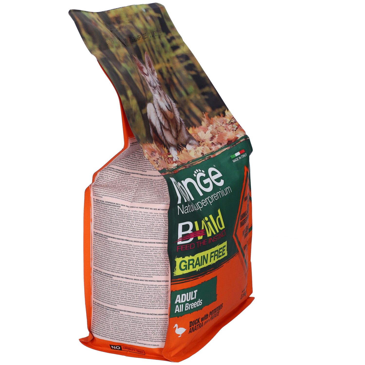 Sacchetto di cibo per cani Monge Bwild parzialmente aperto. Testo: Grain Free, Adult, Anatra con patate. Verde, arancione, bianco.
