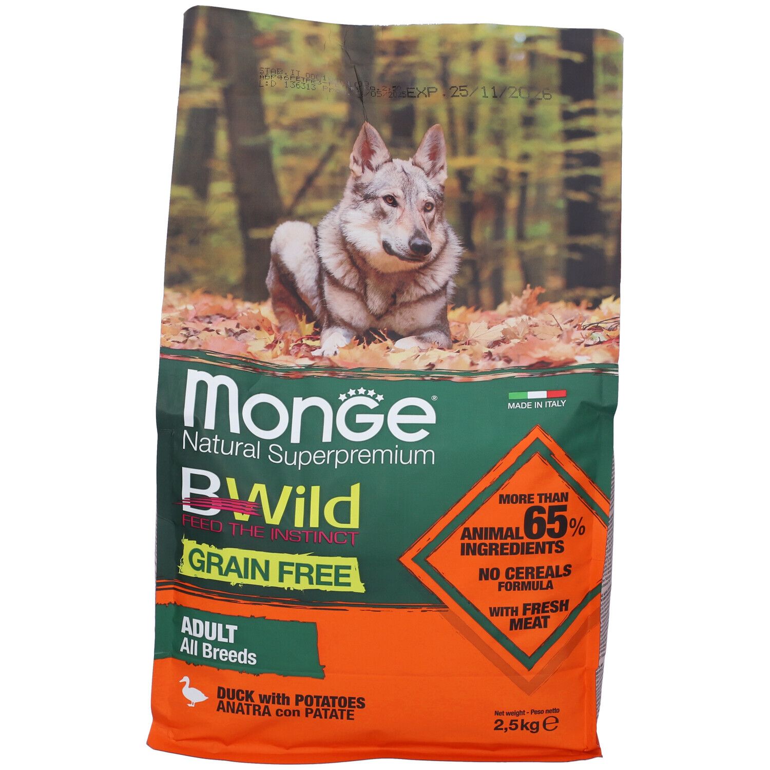Sacchetto di cibo per cani Monge Bwild. Testo: Grain Free, Adult, Anatra con patate, 2,5 kg. Verde, arancione, bianco.