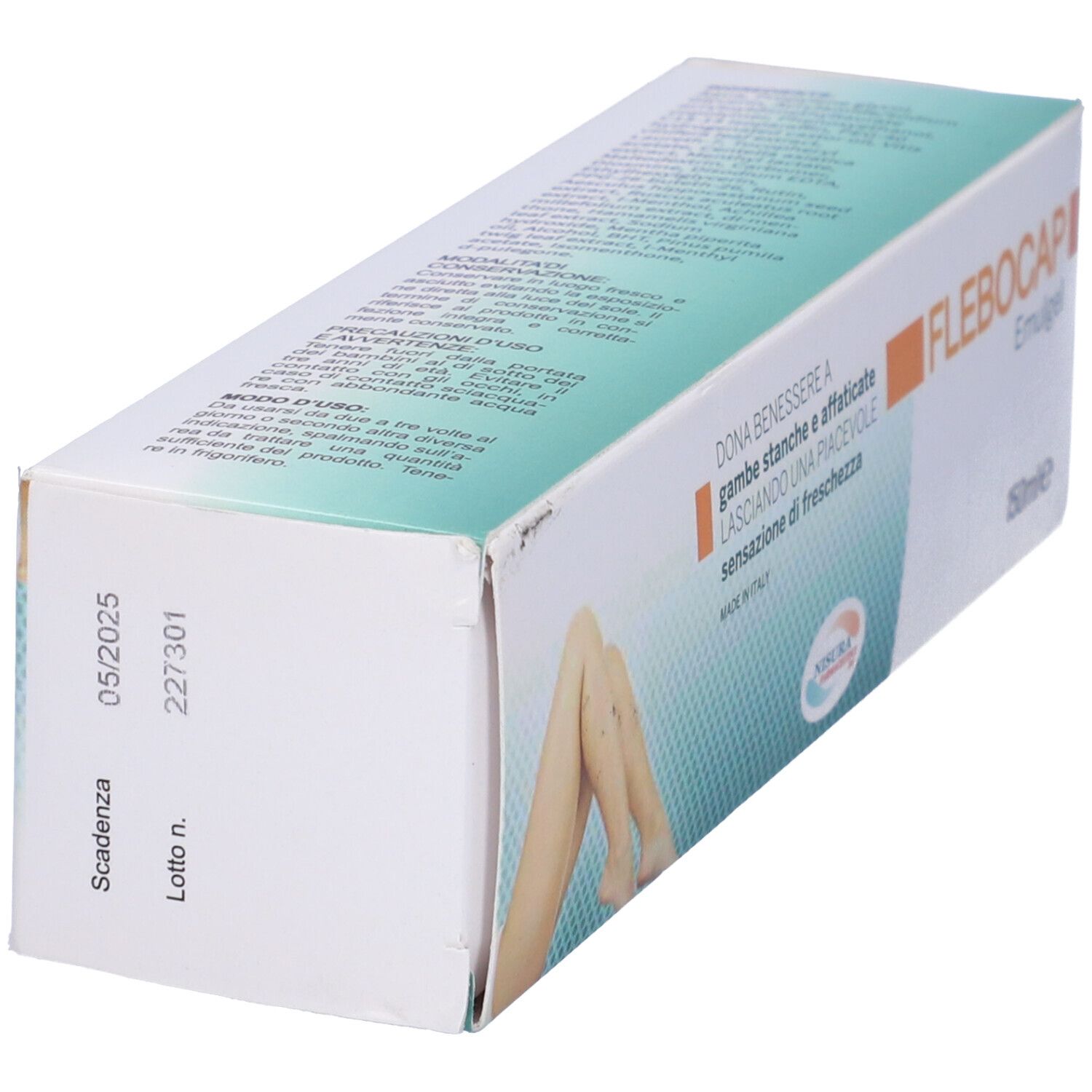 Scatola, vista laterale. Nome del prodotto e testo in italiano. Scadenza 05/2025.