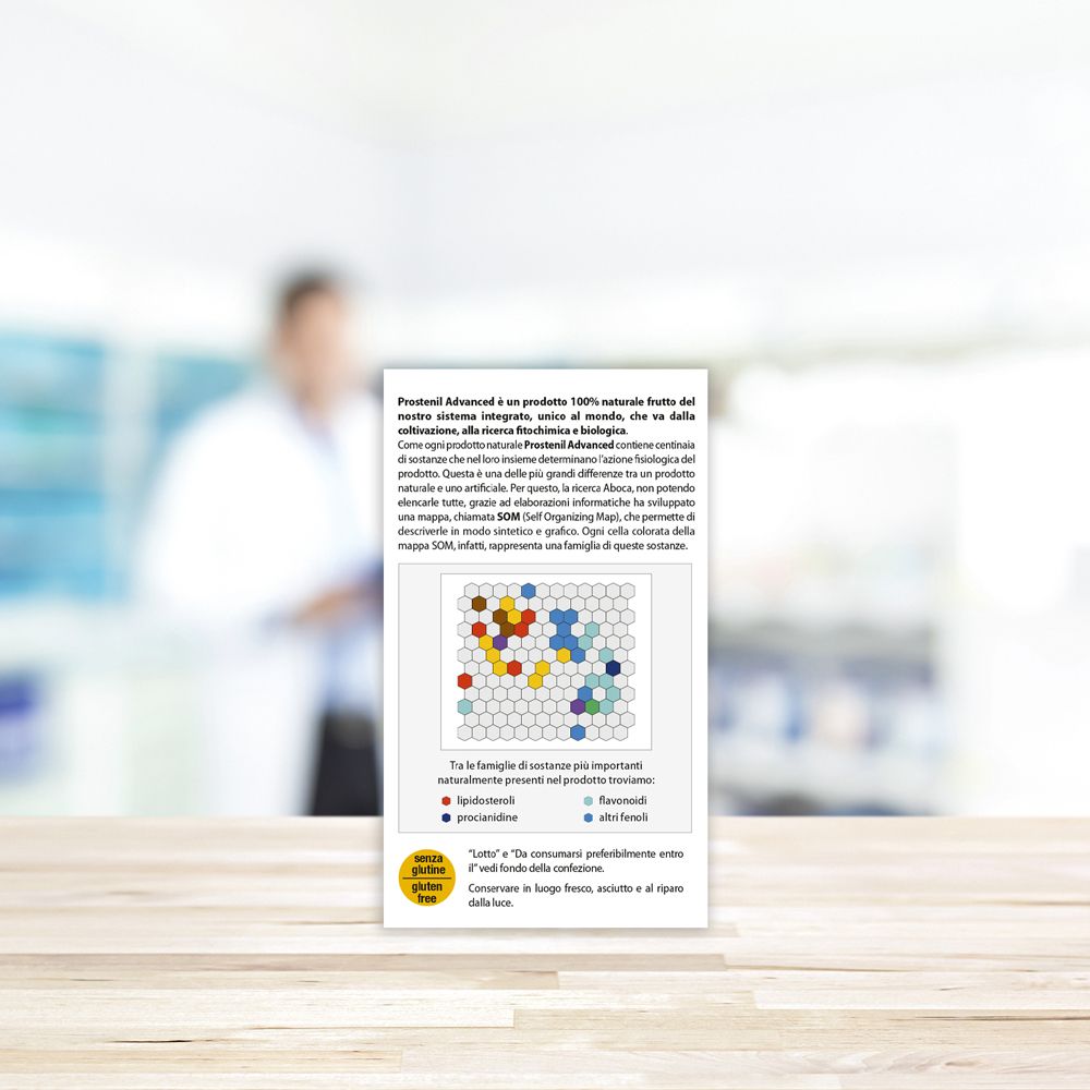 Confezione del prodotto. Testo: Prostenil Advanced, Aboca. Diagramma con campi colorati. Sfondo: persona sfocata.