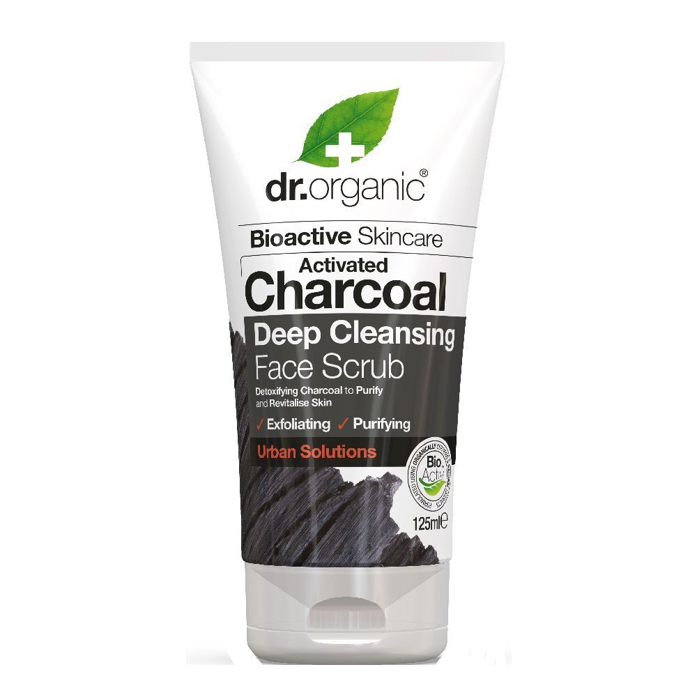 Tubo bianco con scrub viso nero. Scritta: Dr. Organic, Charcoal, Deep Cleansing Face Scrub. Sigillo biologico.