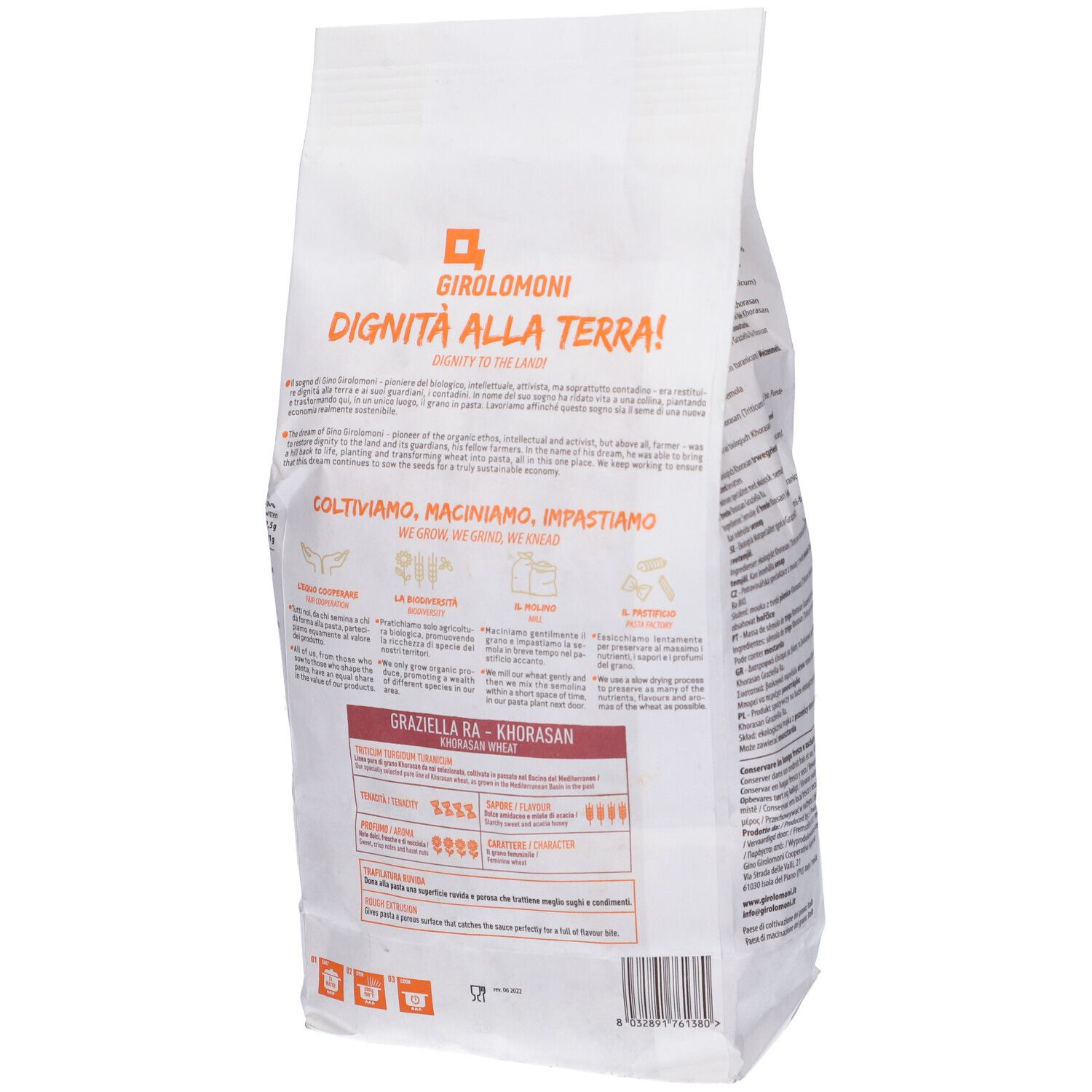 Retro della confezione di pasta. Visibile: logo Girolomoni, testo, sigillo bio, informazioni.