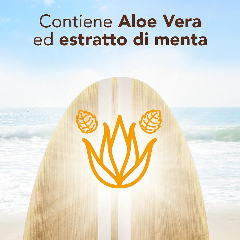 Tavola di legno con testo: Contiene Aloe Vera ed estratto di menta. Simboli arancioni: foglie e aloe vera.