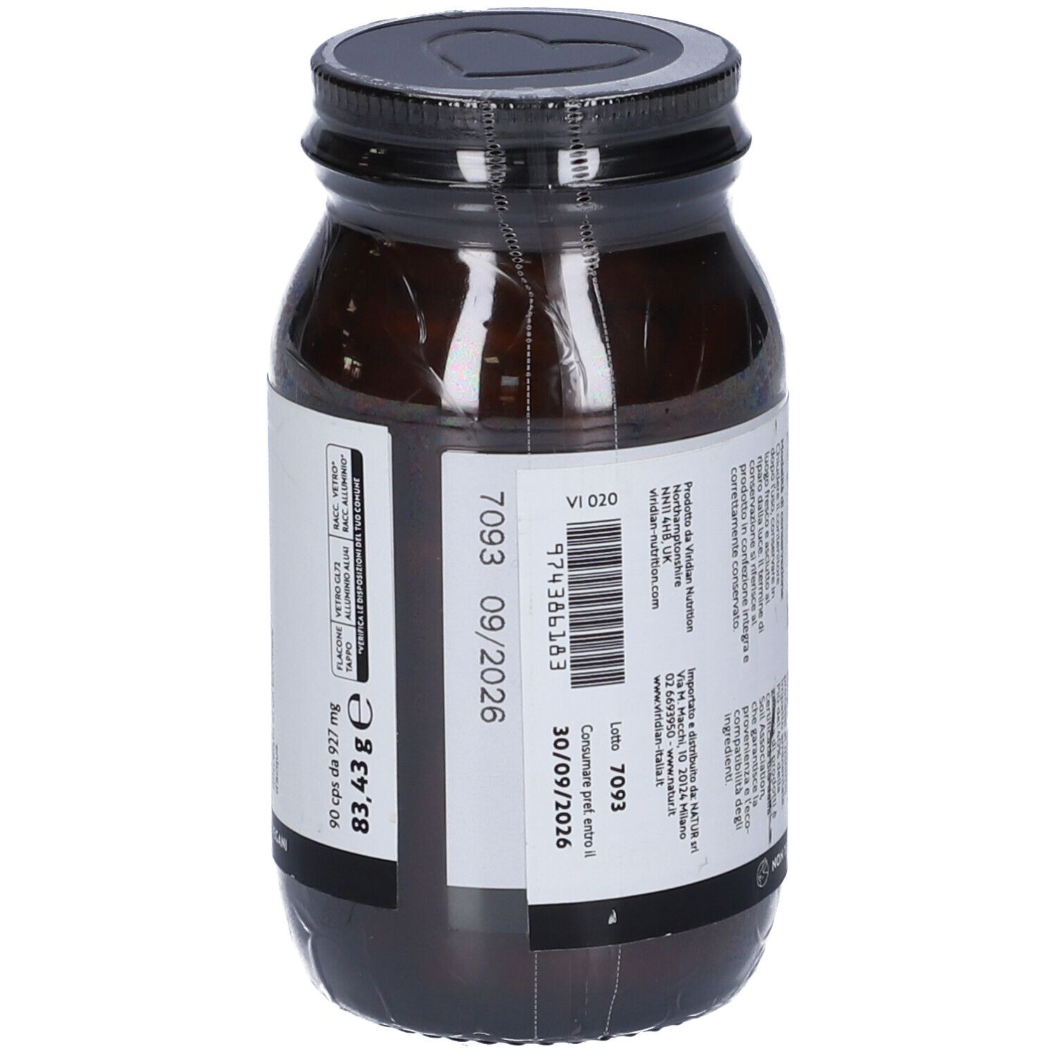Retro del flacone di vetro marrone con etichetta bianca. Codice a barre e data di scadenza 09/2026. Peso 83,43 g.