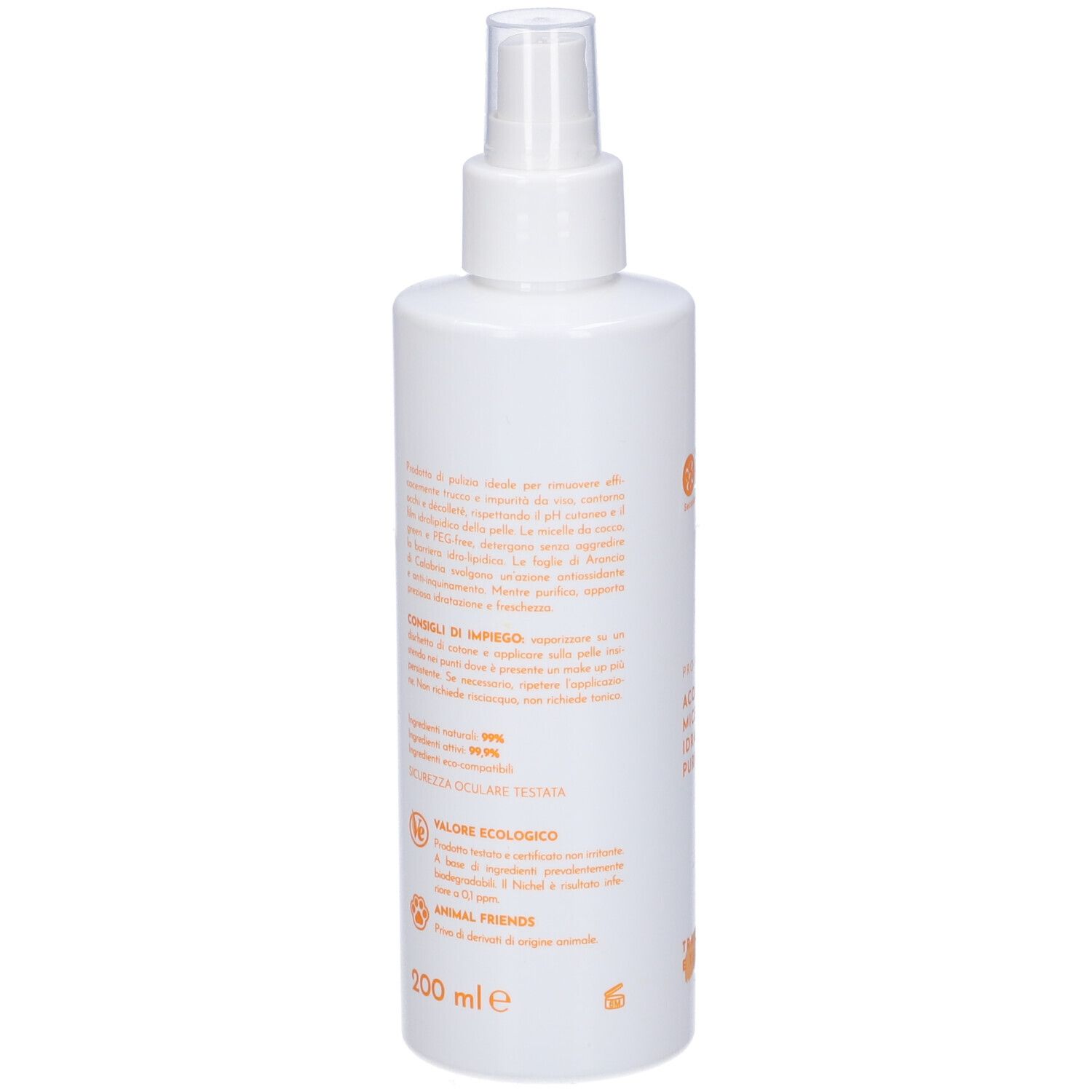 Retro di un flacone bianco con erogatore spray. Testo in italiano. Loghi di prodotti ecologici e amici degli animali.