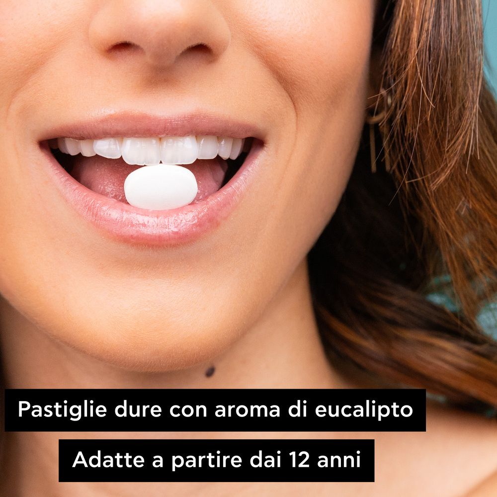 Bocca con pastiglia. Testo: Pastiglie dure all'aroma di eucalipto. Adatte a partire dai 12 anni.