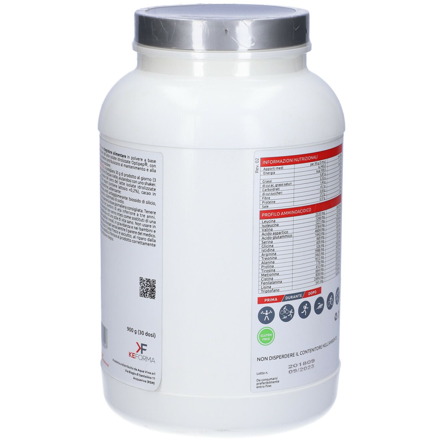 Retro del contenitore di proteine in polvere bianco. Contiene informazioni nutrizionali, ingredienti e loghi. Coperchio argentato.