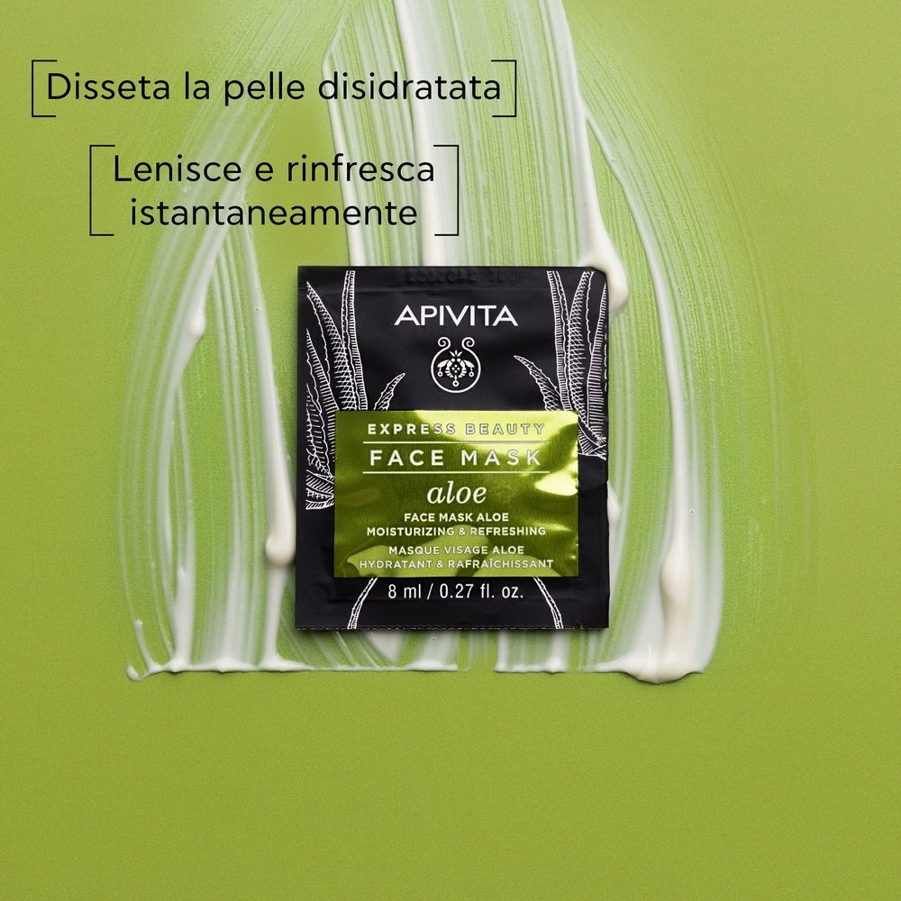 Maschera viso su sfondo verde. Confezione del prodotto con crema bianca.