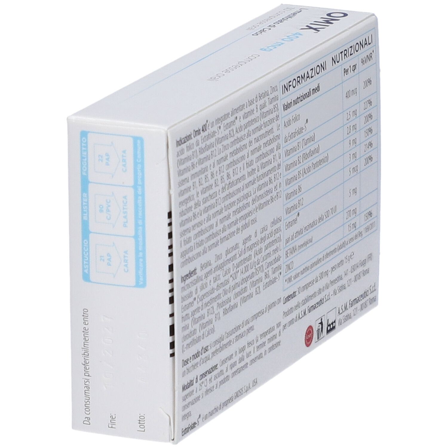 Retro scatola con informazioni nutrizionali e ingredienti. Testo italiano. Simboli riciclo.