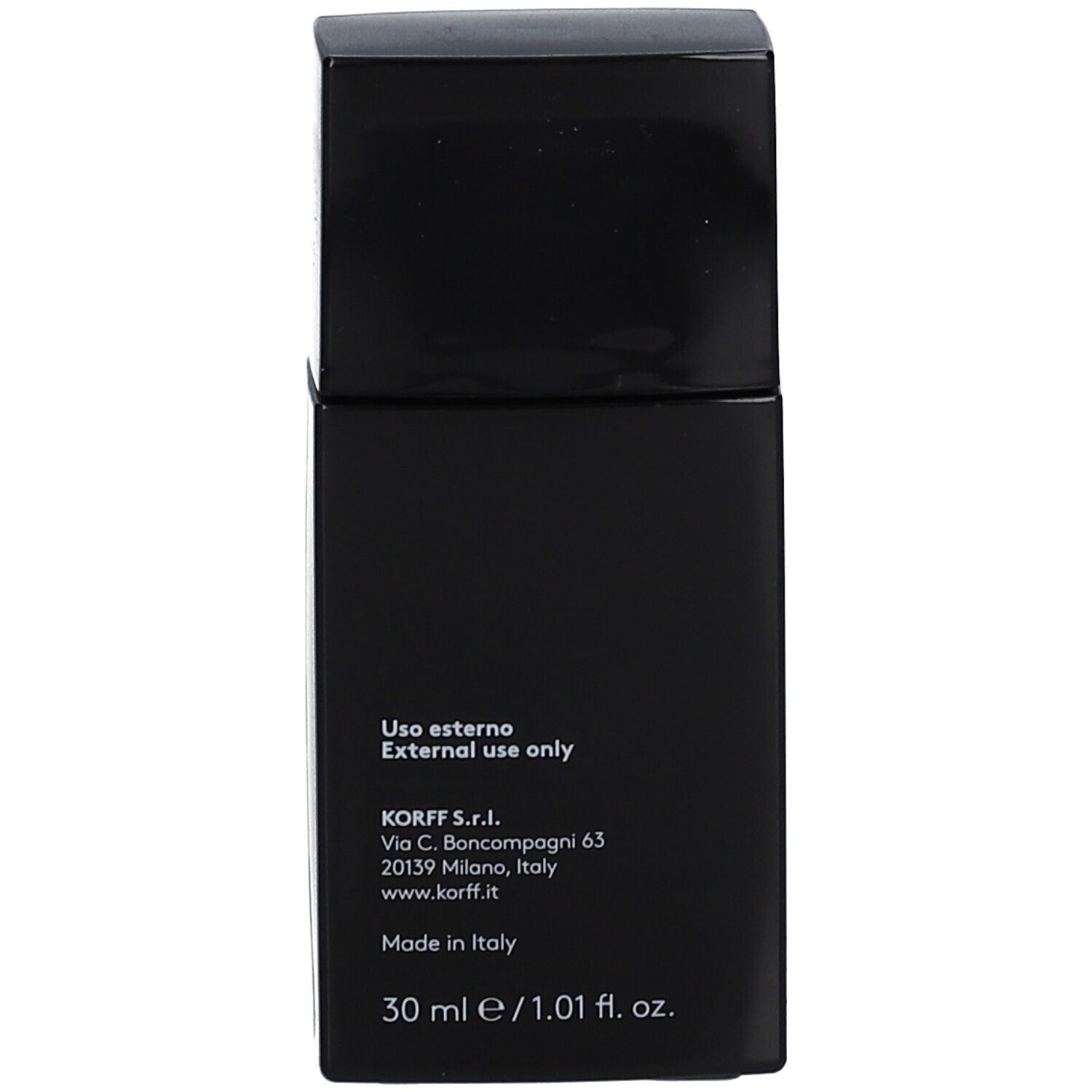 Retro del flacone nero. Indirizzo KORFF e « Made in Italy ». 30 ml.