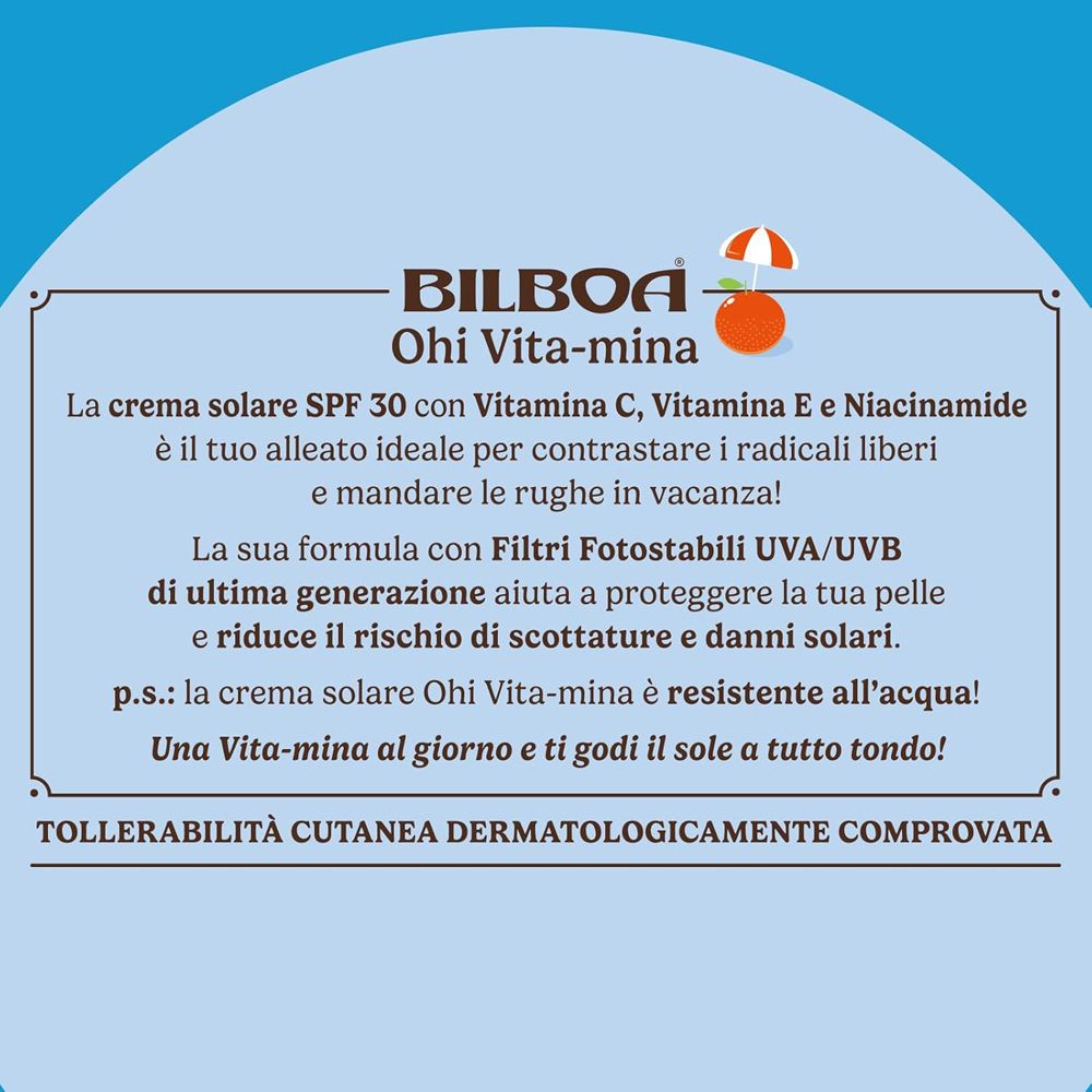 Testo su sfondo blu. Crema solare SPF 30 con vitamina C, E e Niacinamide. Dermatologicamente testato.