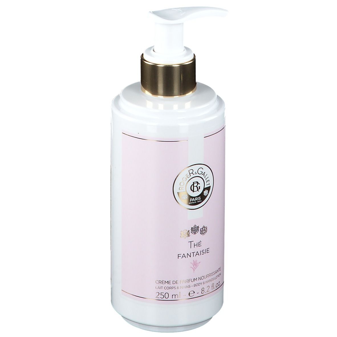 Flacone bianco con etichetta rosa, pompa dorata. Testo: Roger & Gallet, Thé Fantaisie, Crème Parfumée, 250 ml.