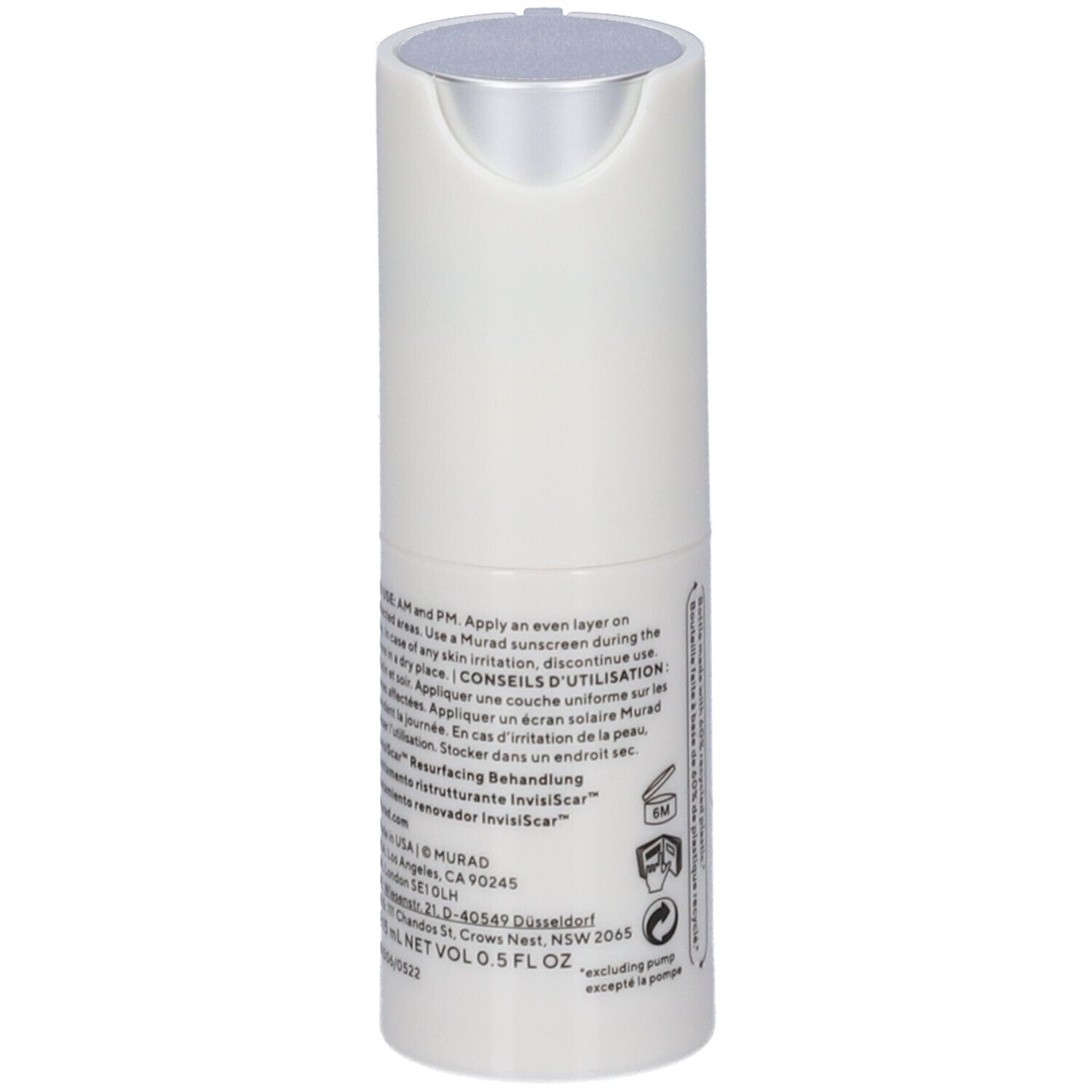 Contenitore bianco con pompa. Scritta Murad, InvisiScar Resurfacing Treatment. Testo blu.