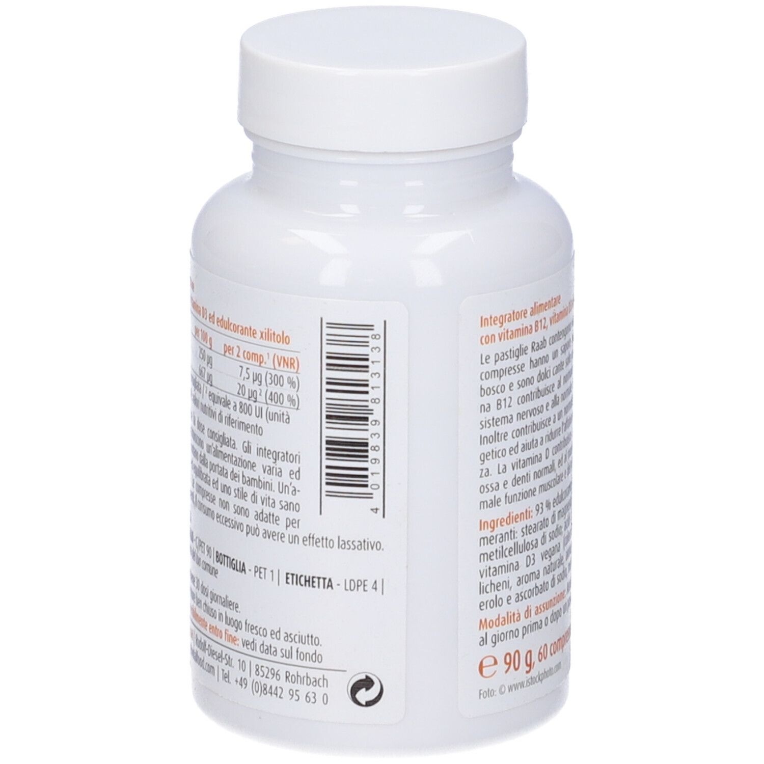 Retro del flacone bianco Raab Vitalfood B12+D3. Testo: informazioni nutrizionali, avvertenze, produttore.