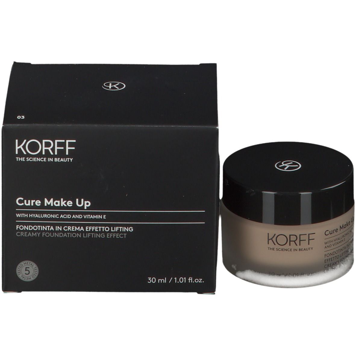 Fondotinta in crema KORFF Cure Make Up e confezione. Scatola nera con nome del prodotto e logo. 30 ml.